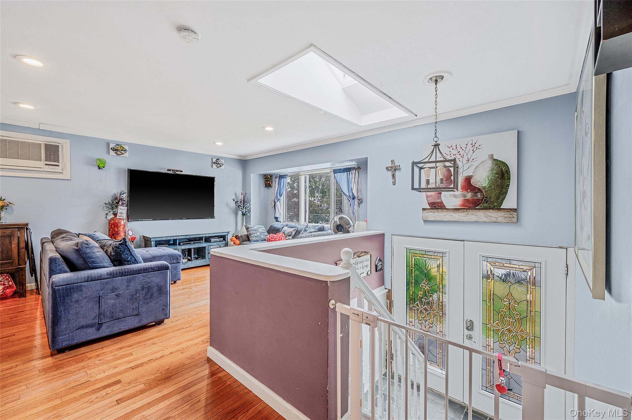 #3 photo, 46 W Willow Street, 롱 아일랜드 Brentwood , NY 11717