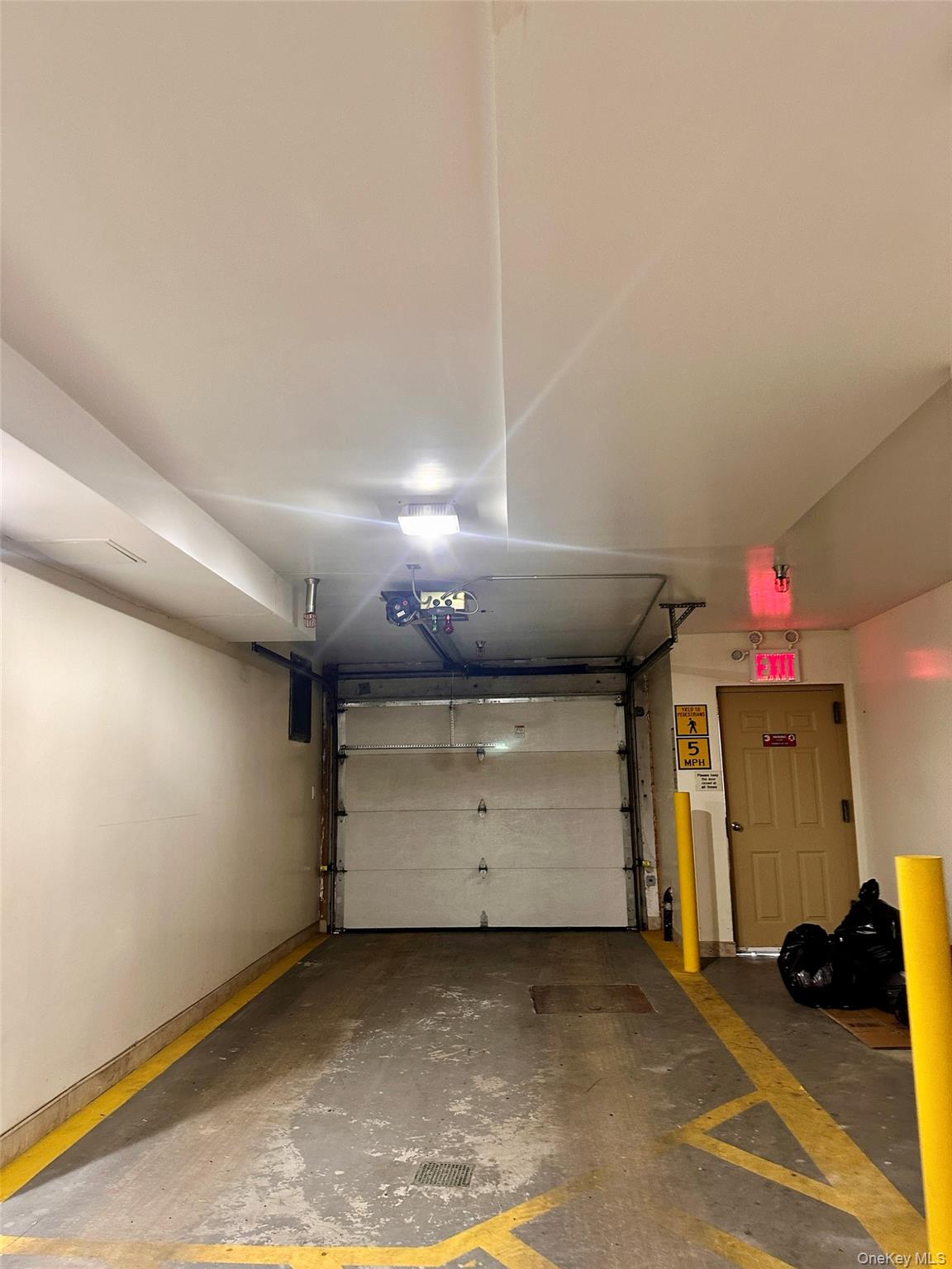 #13 photo, 107-16 37th Avenue, クイーンズ区 Corona , NY 11368