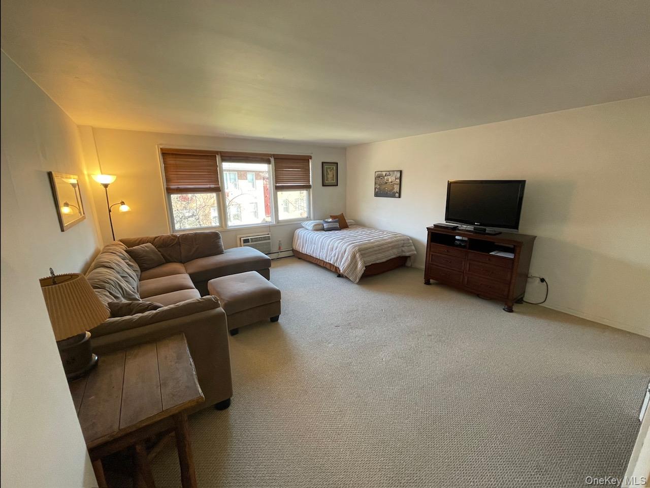 #4 photo, 61 Maine Avenue, ナッソー郡 Rockville Centre , NY 11570