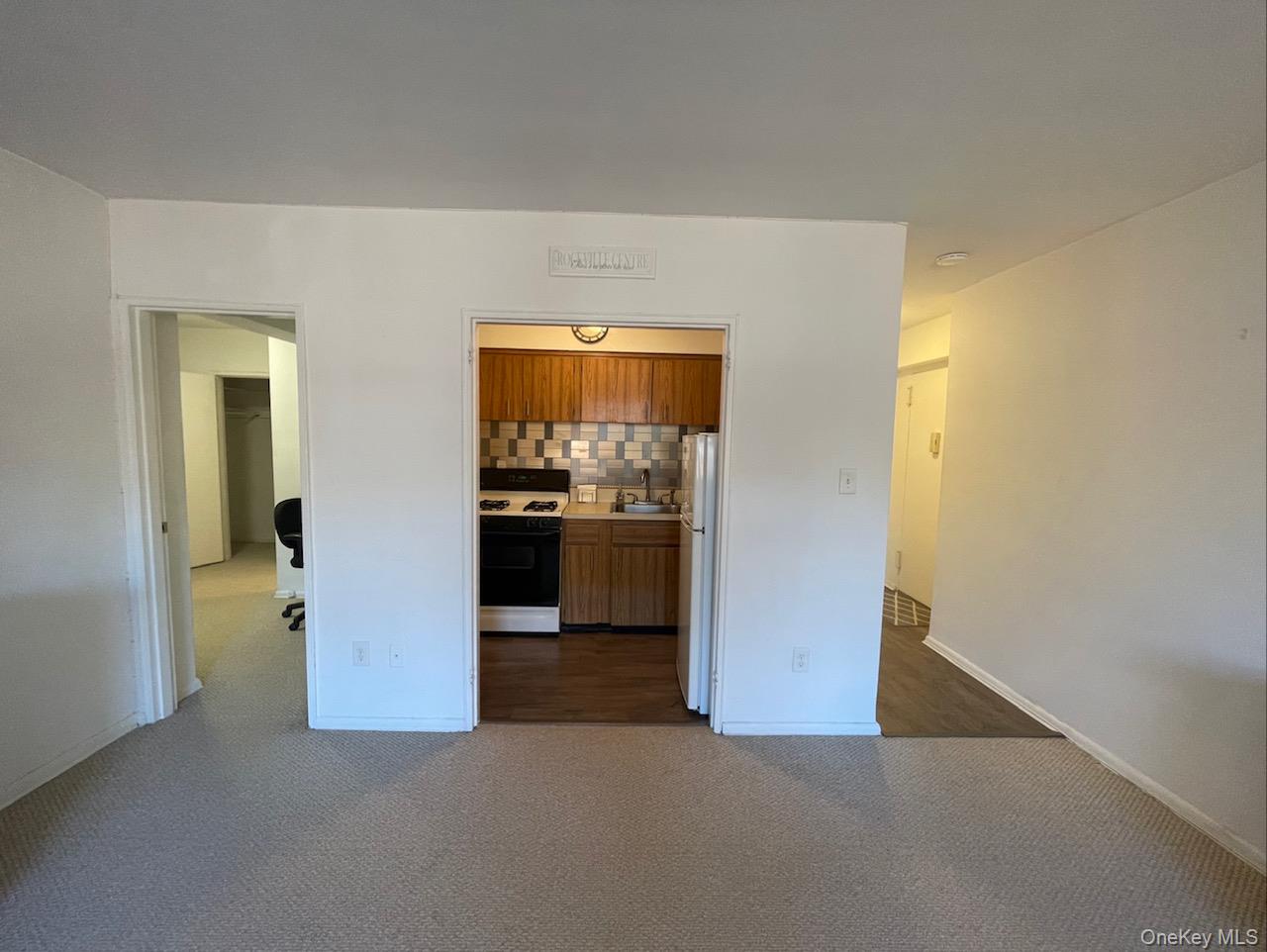 #9 photo, 61 Maine Avenue, ナッソー郡 Rockville Centre , NY 11570