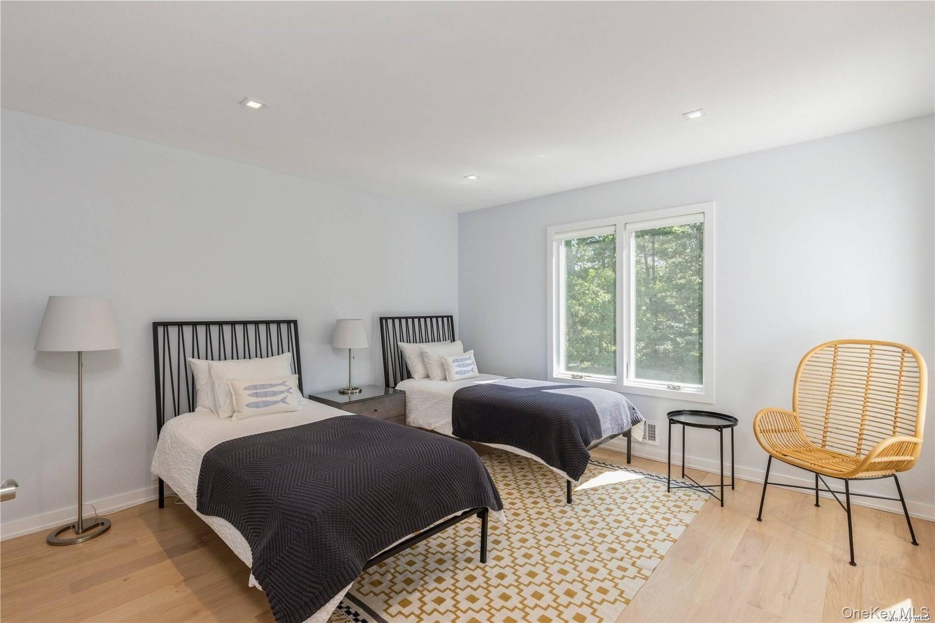 #16 photo, 19 Woodland Way, Quogue , NY 11959