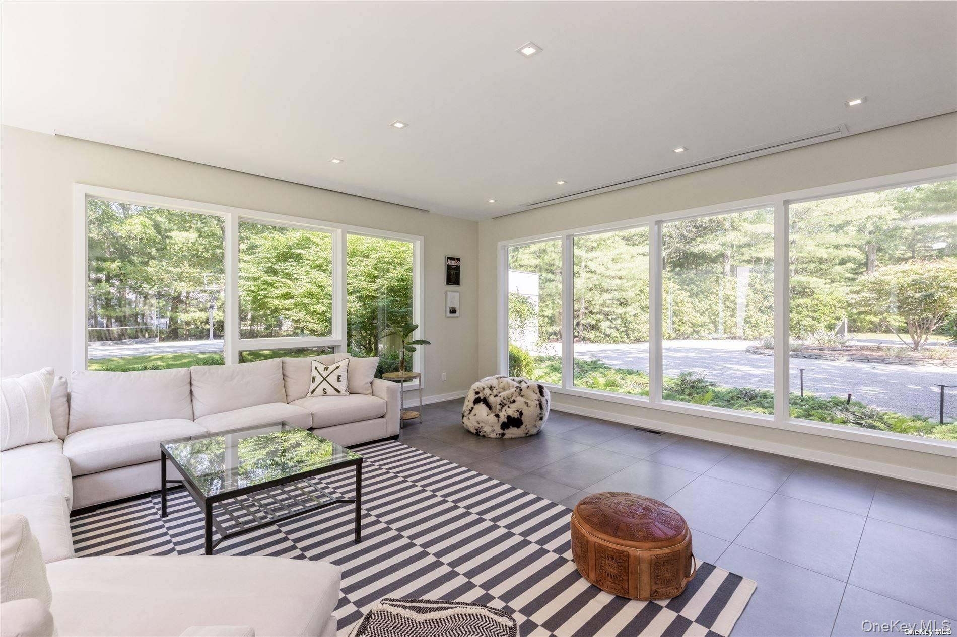 #8 photo, 19 Woodland Way, Quogue , NY 11959