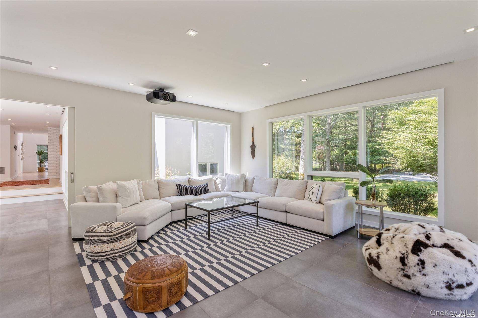 #9 photo, 19 Woodland Way, Quogue , NY 11959