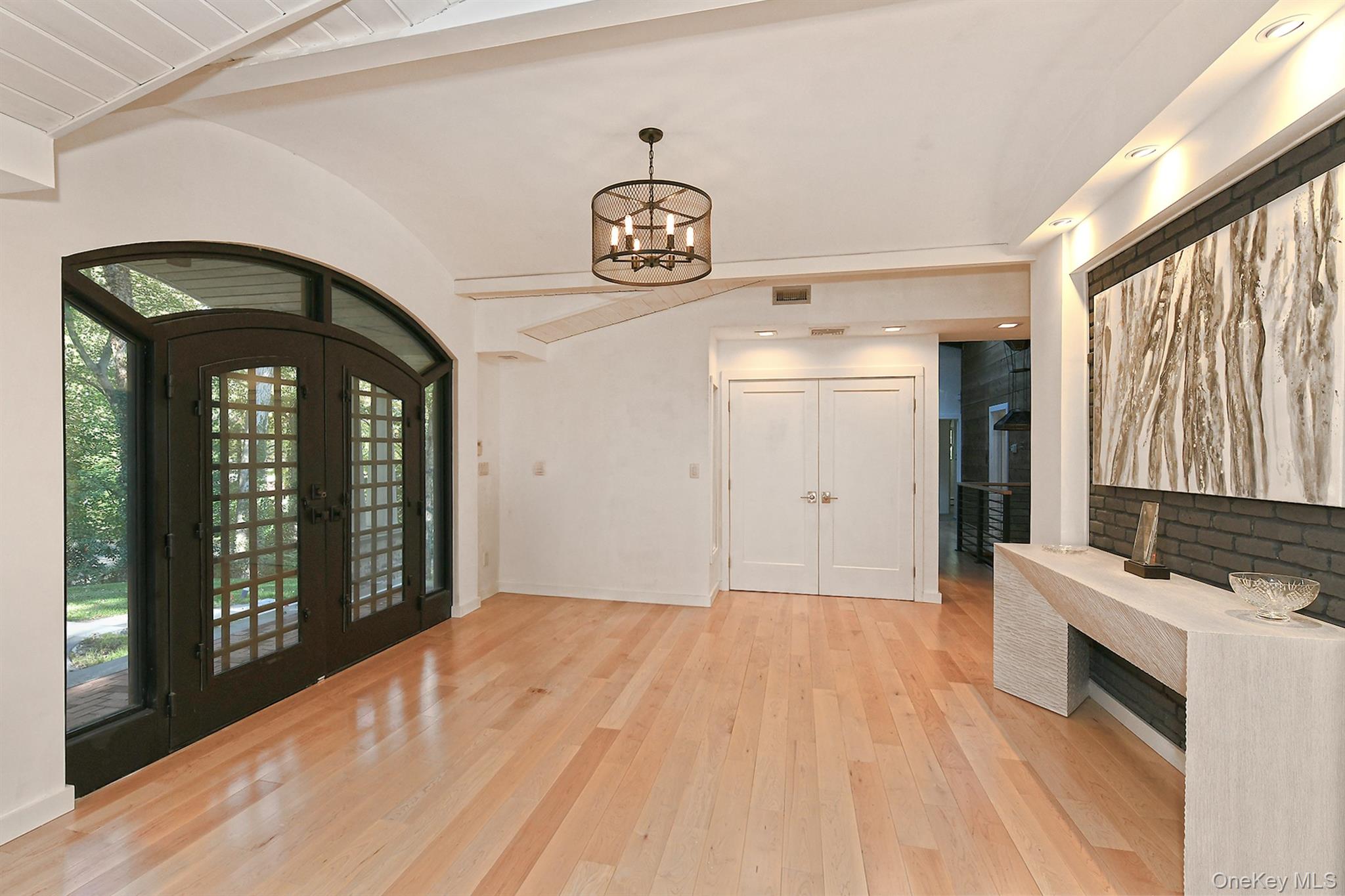 #18 photo, 18 W Mall Drive, Huntington , NY 11743