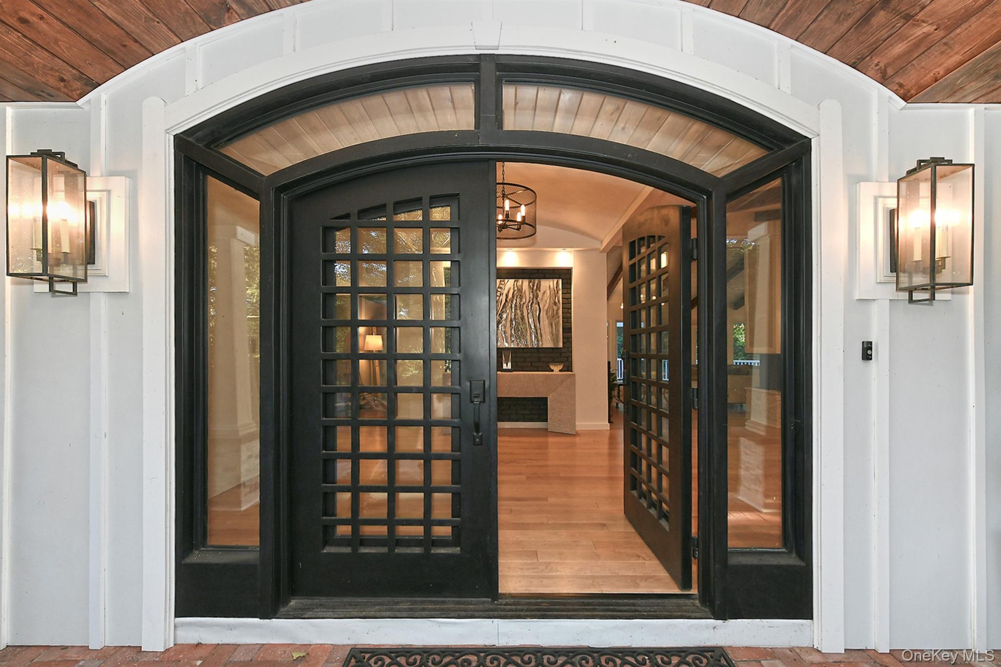 #4 photo, 18 W Mall Drive, Huntington , NY 11743