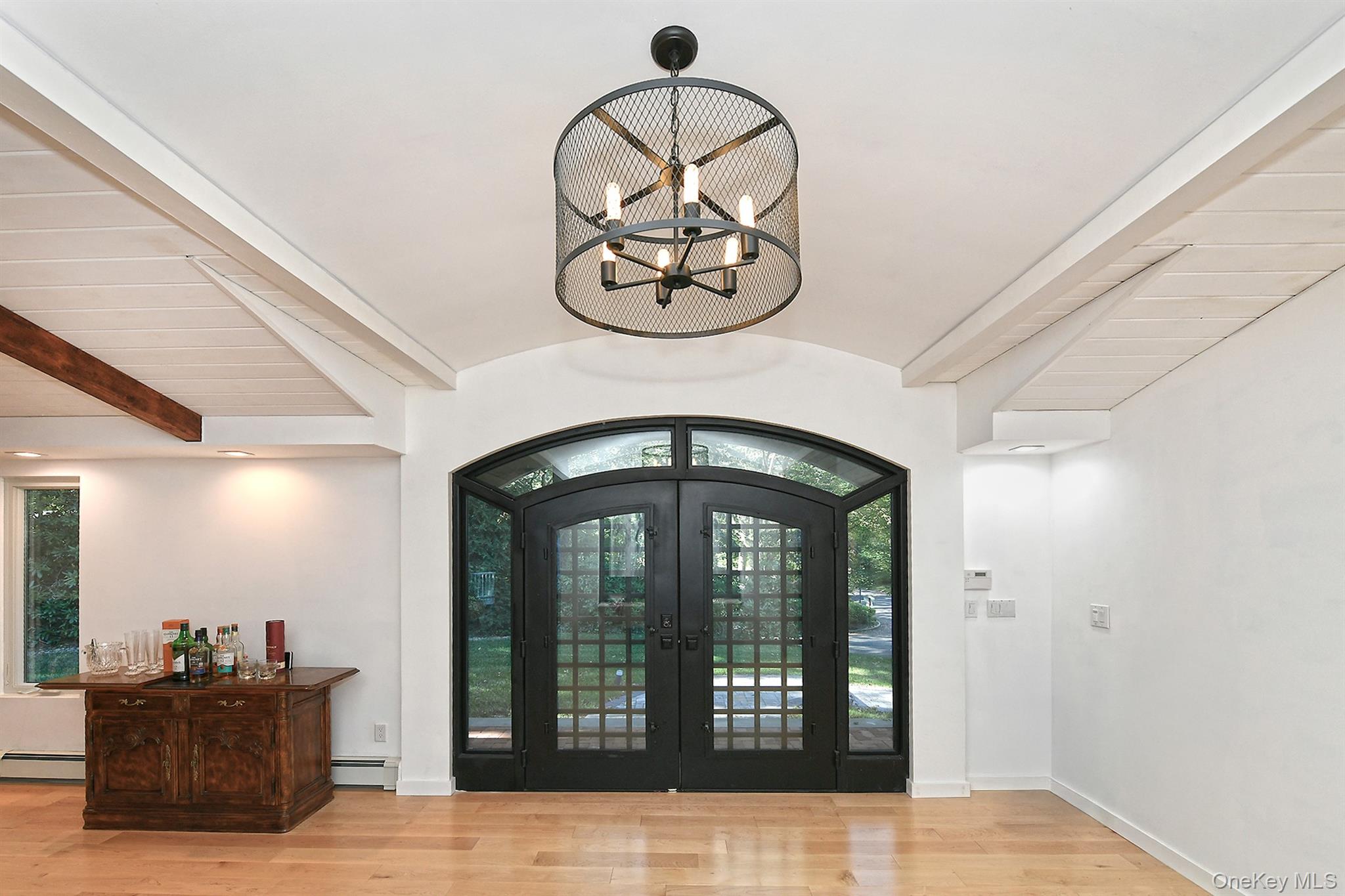 #5 photo, 18 W Mall Drive, Huntington , NY 11743