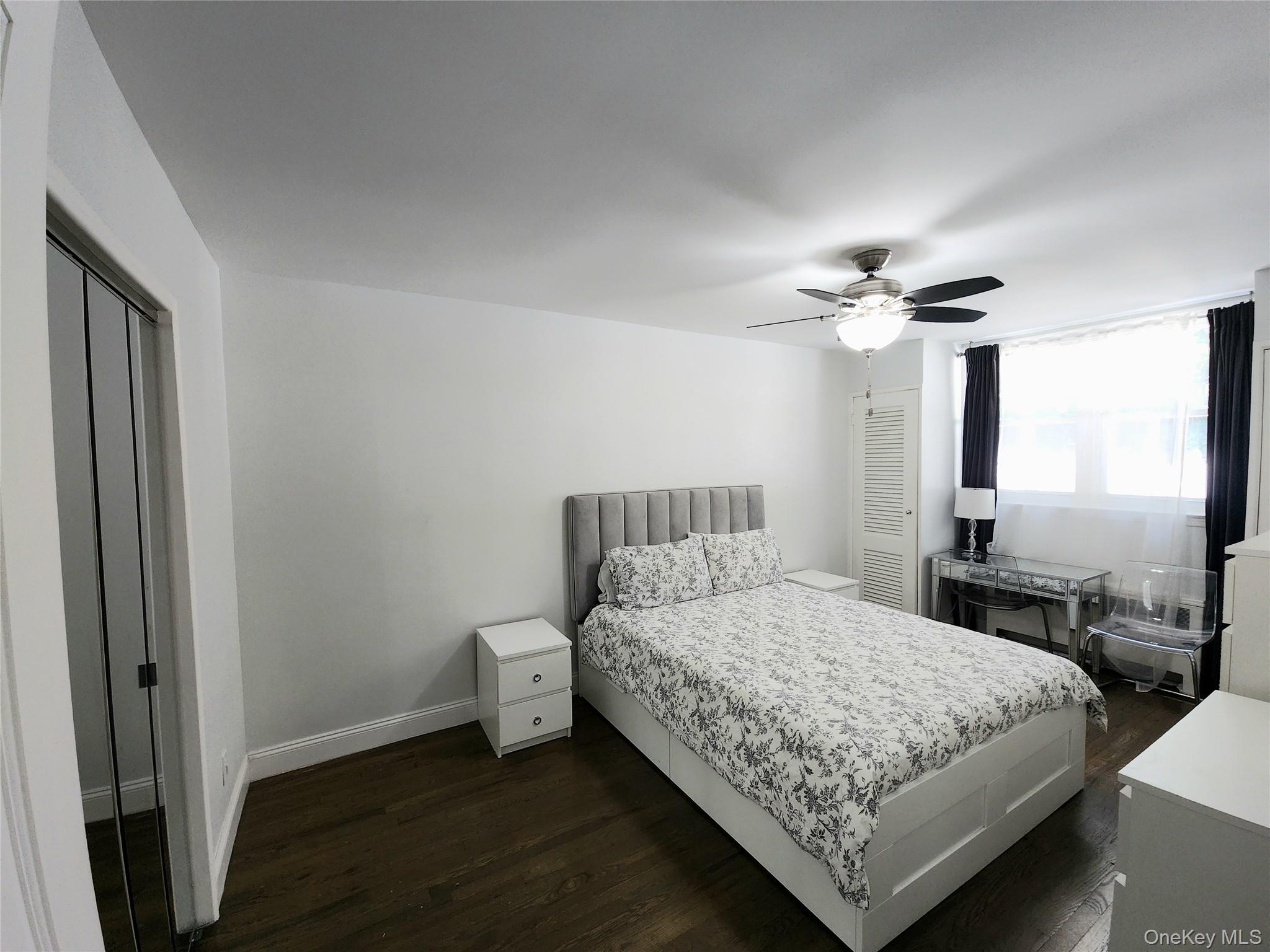 #7 photo, 2711 Dewitt Place, Bronx , NY 10469