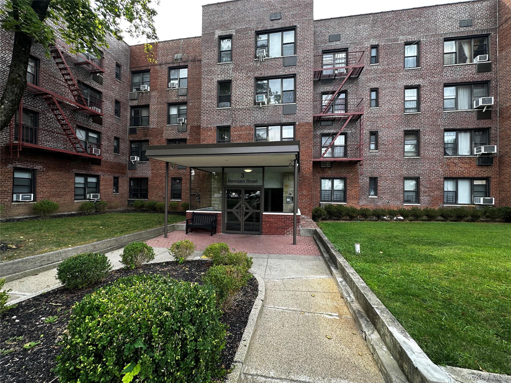 #1 photo, 3 Remsen Road, 纽约州 Yonkers , NY 10710