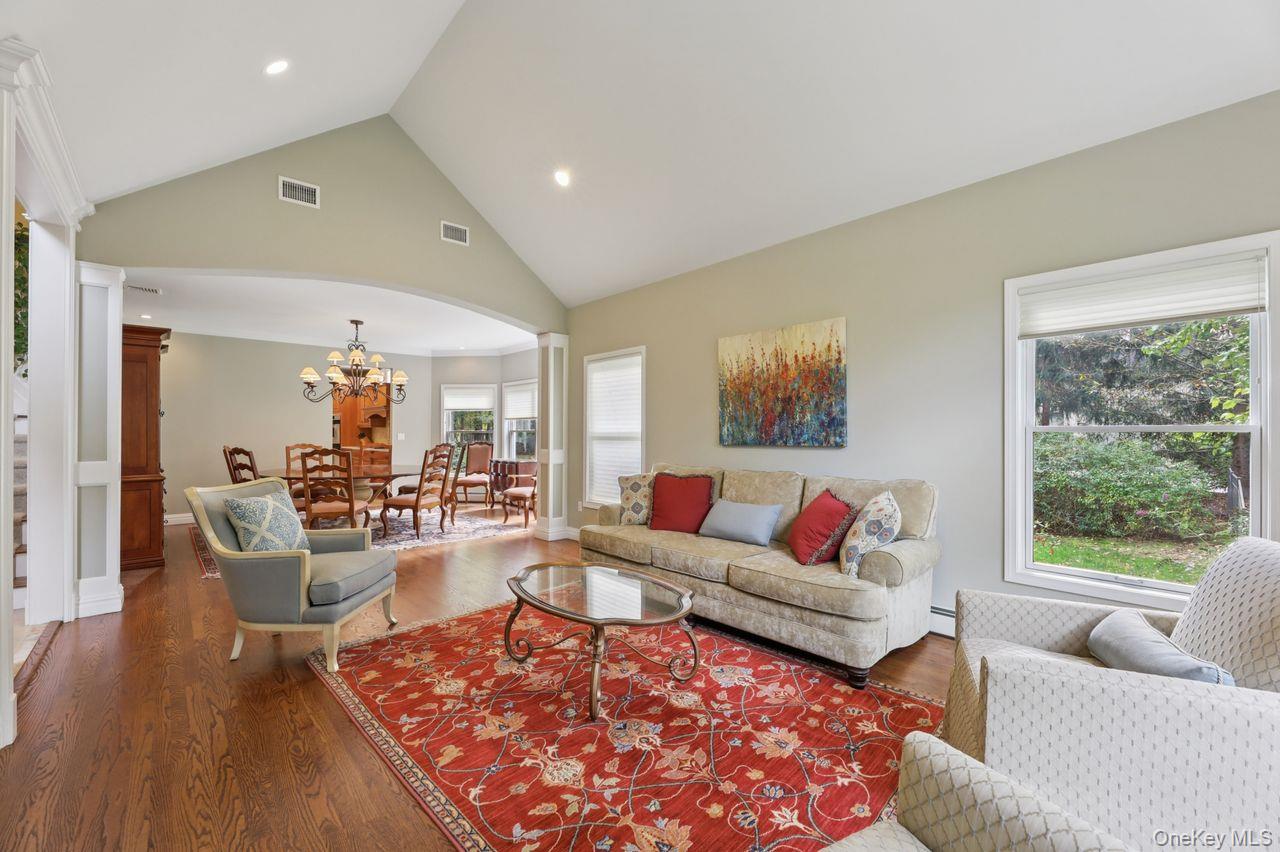 #11 photo, 39 Oxford Drive, Montebello , NY 10901