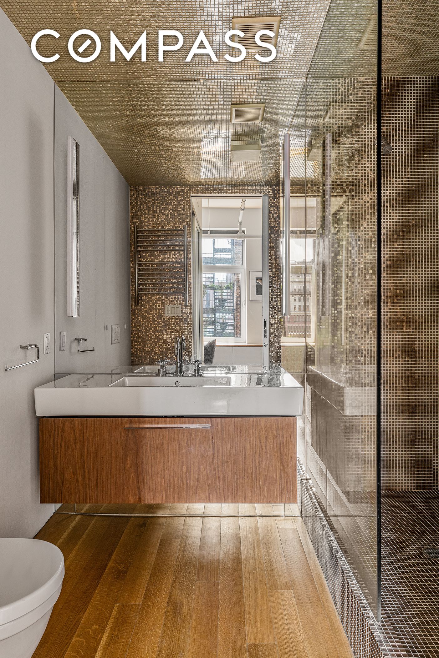 #9 photo, 14 E 4th Street, NoHo , NY 10012