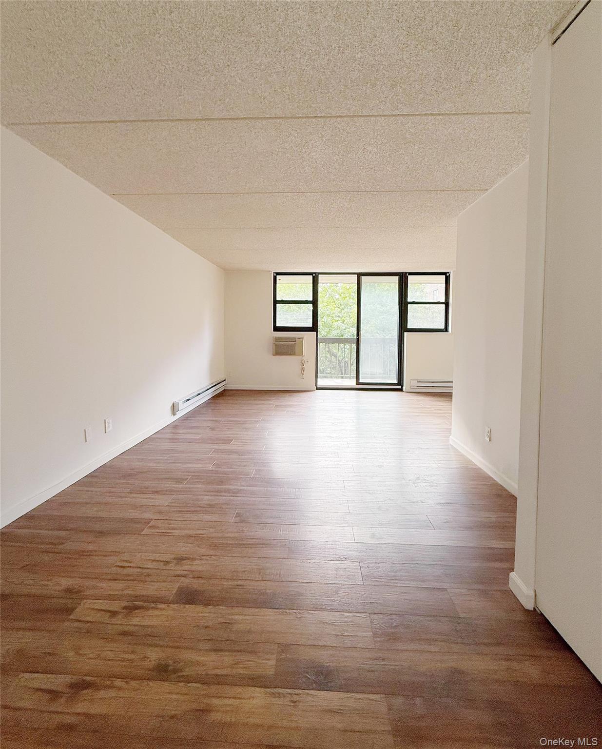 #8 photo, 13777 45 Avenue, クイーンズ区 Flushing , NY 11355