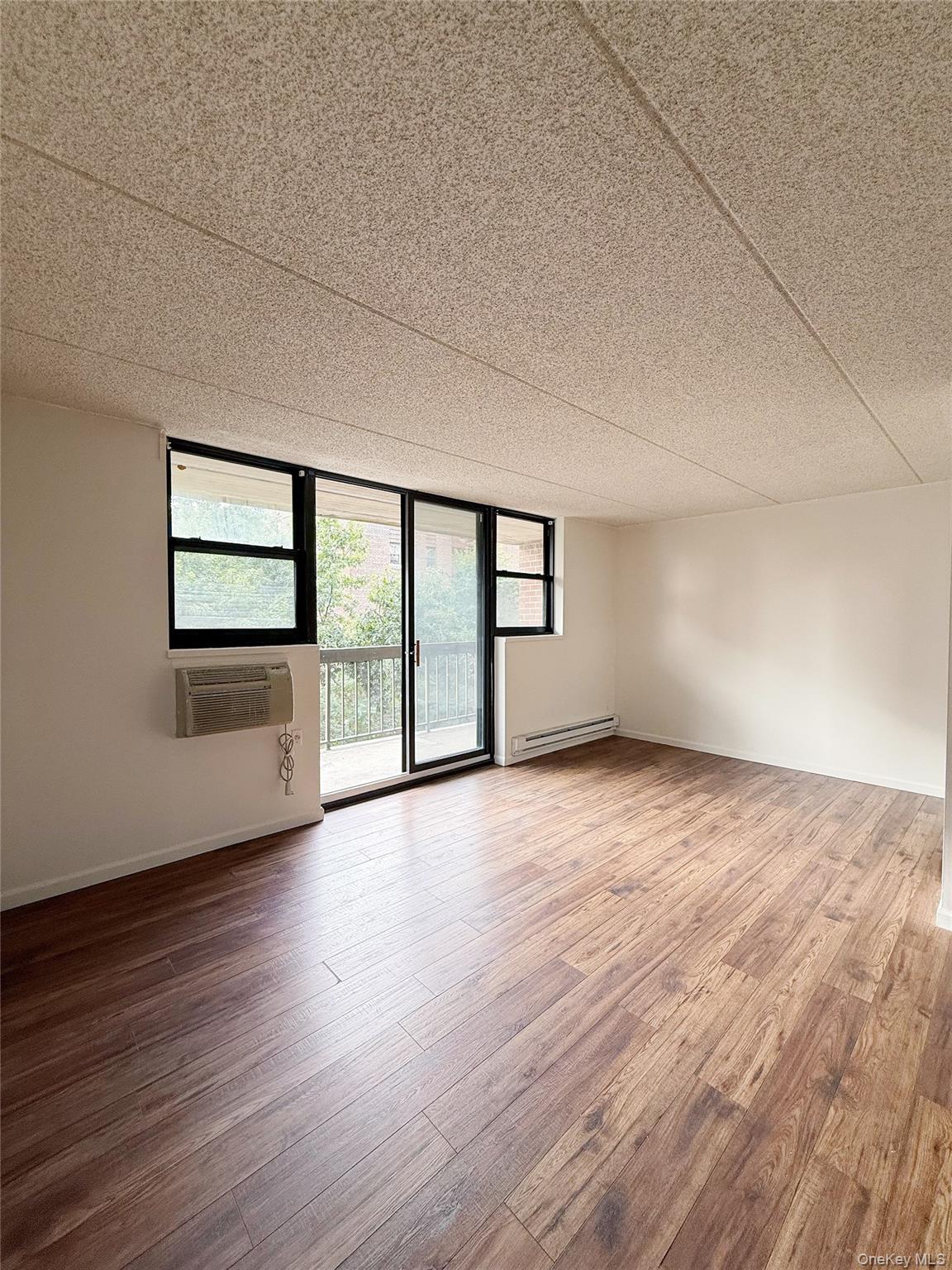 #9 photo, 13777 45 Avenue, クイーンズ区 Flushing , NY 11355