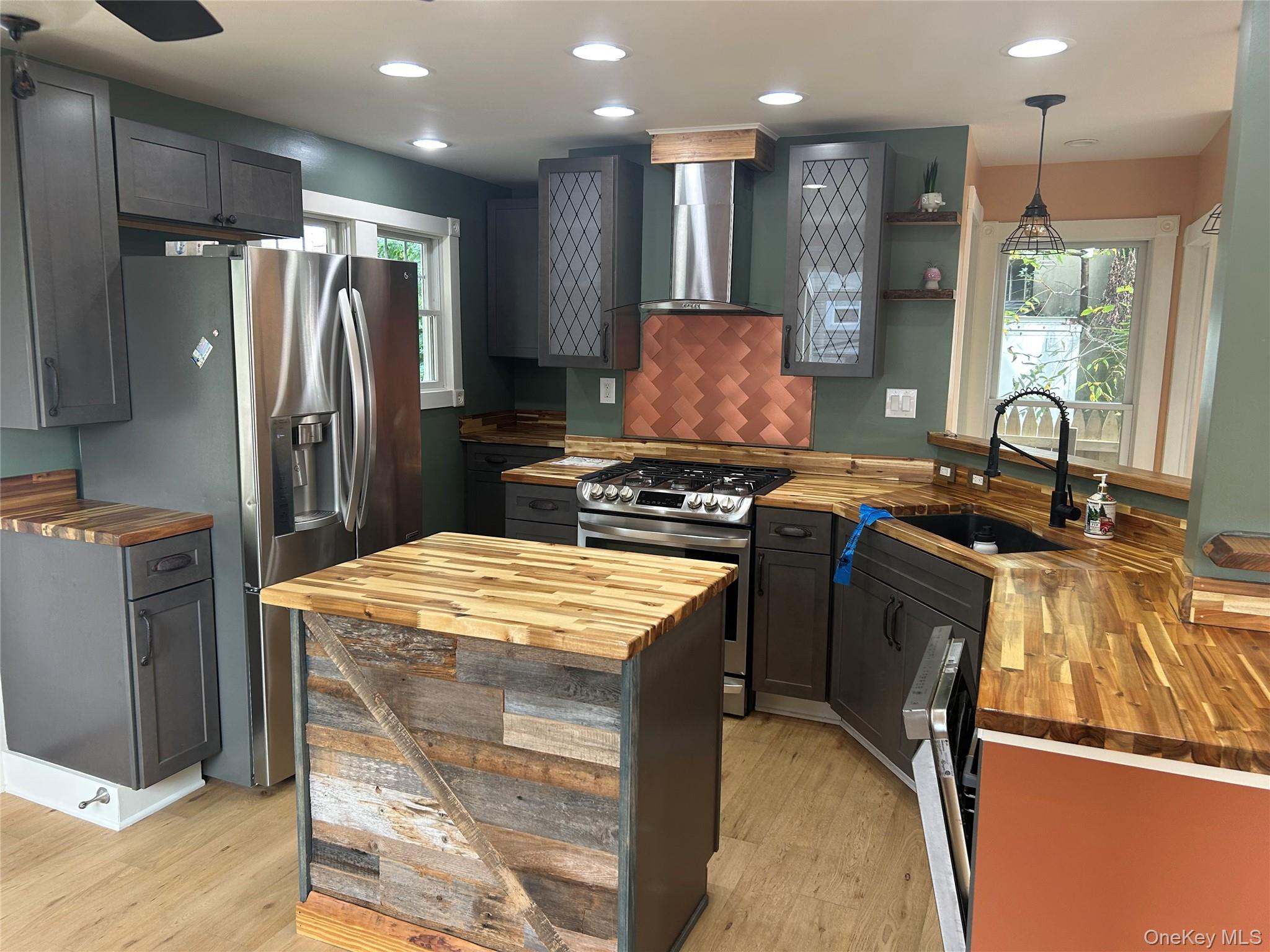 #2 photo, 140 E Marie Street, Hicksville , NY 11801