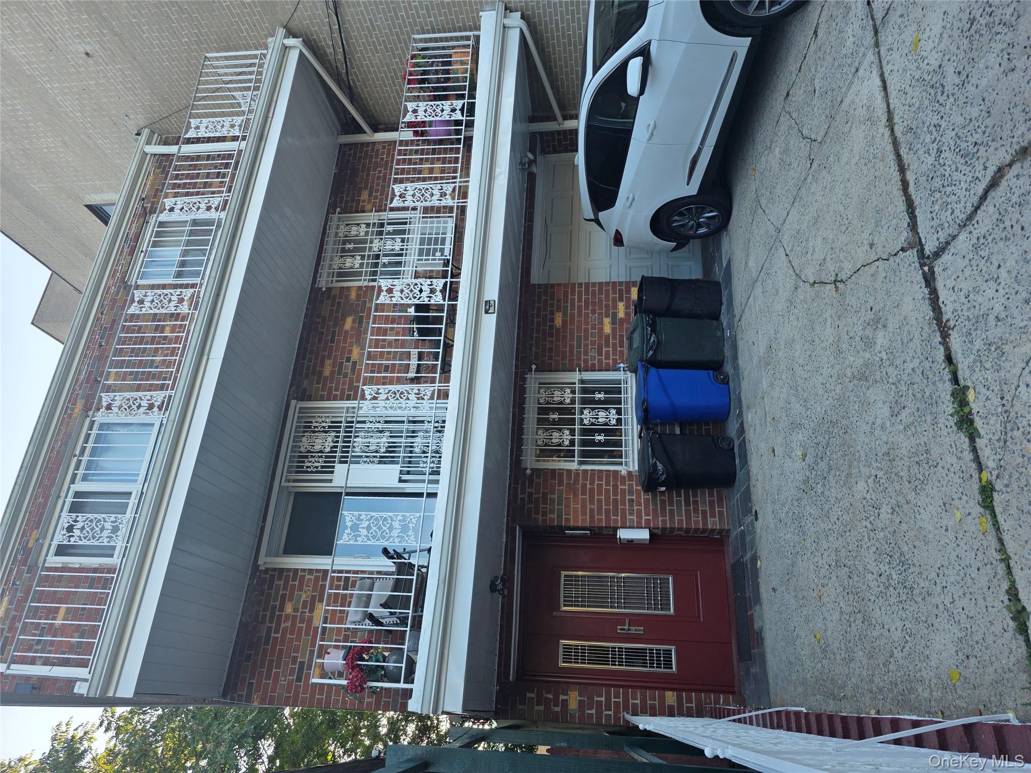 #15 photo, 4912 111 St, クイーンズ区 Corona , NY 11368