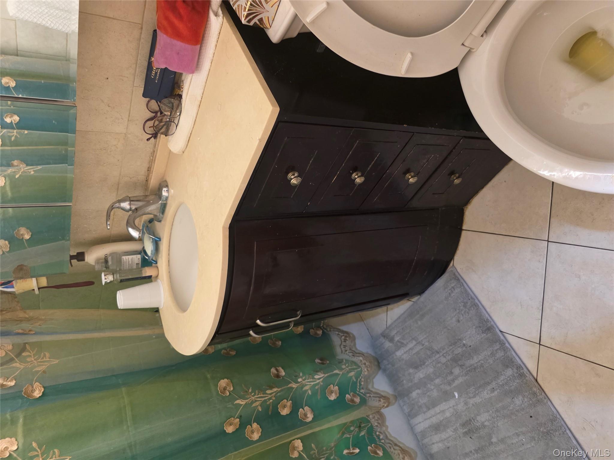 #8 photo, 4912 111 St, クイーンズ区 Corona , NY 11368