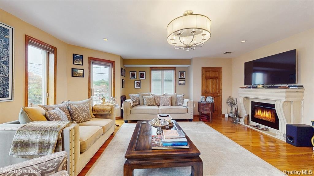 #6 photo, 64-13 72 St, Middle Village , NY 11379