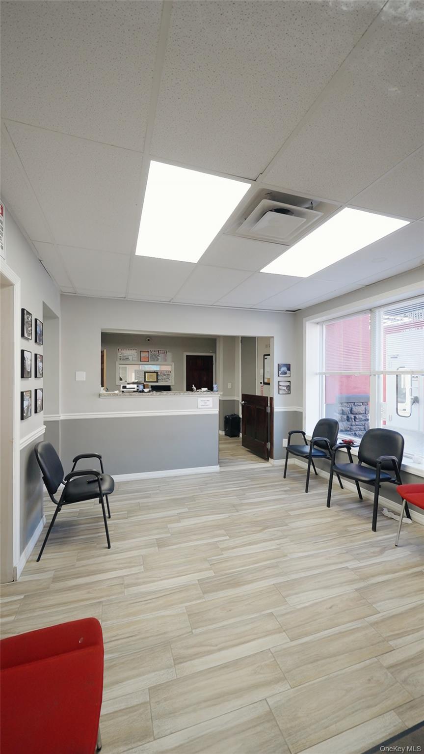 #5 photo, 10 Jerusalem Avenue, ナッソー郡 Hempstead , NY 11550