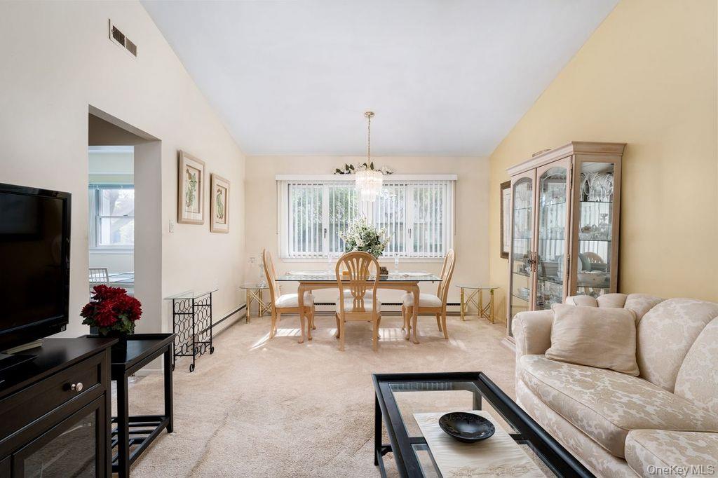 #4 photo, 182 Strathmore Gate Drive, 东长岛 Stony Brook , NY 11790