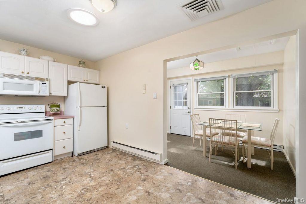 #8 photo, 182 Strathmore Gate Drive, 东长岛 Stony Brook , NY 11790