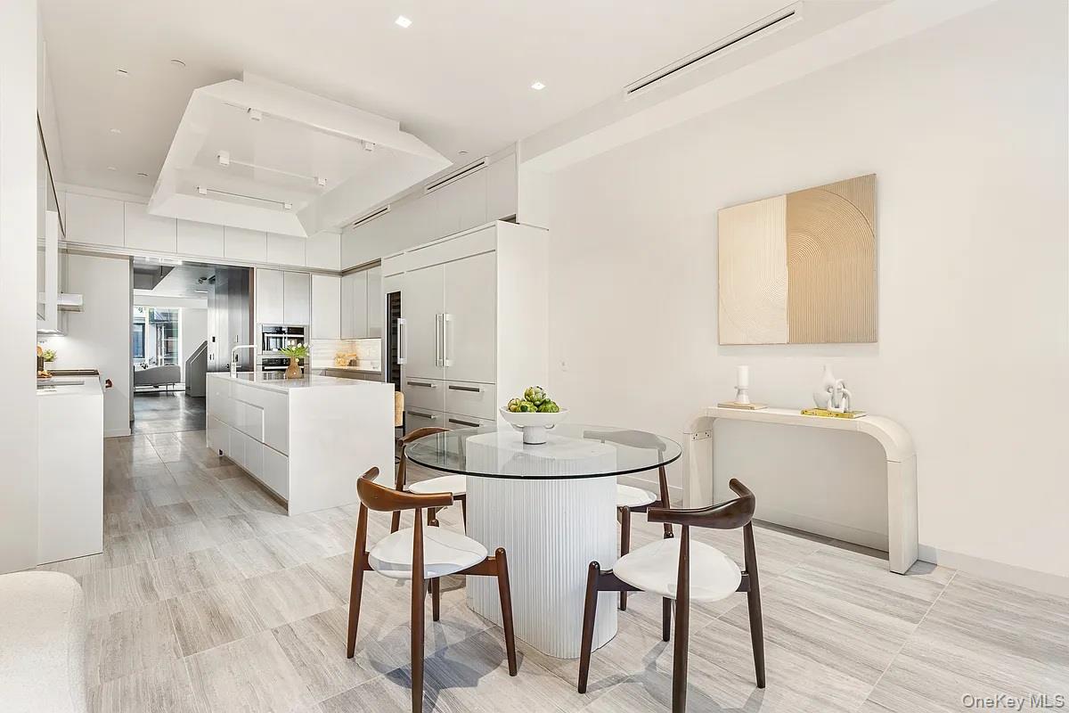 #11 photo, 135 E 38th Street, New York (Manhattan) , NY 10016