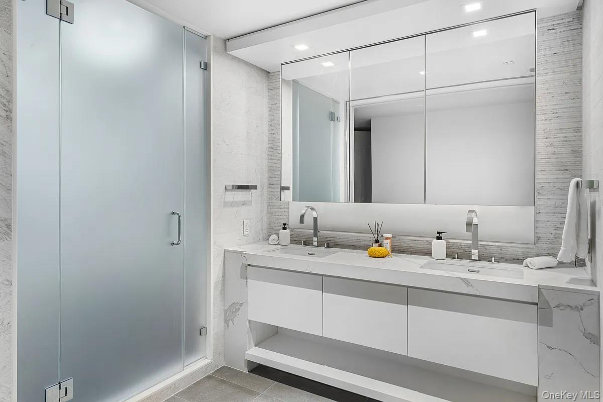 #16 photo, 135 E 38th Street, New York (Manhattan) , NY 10016