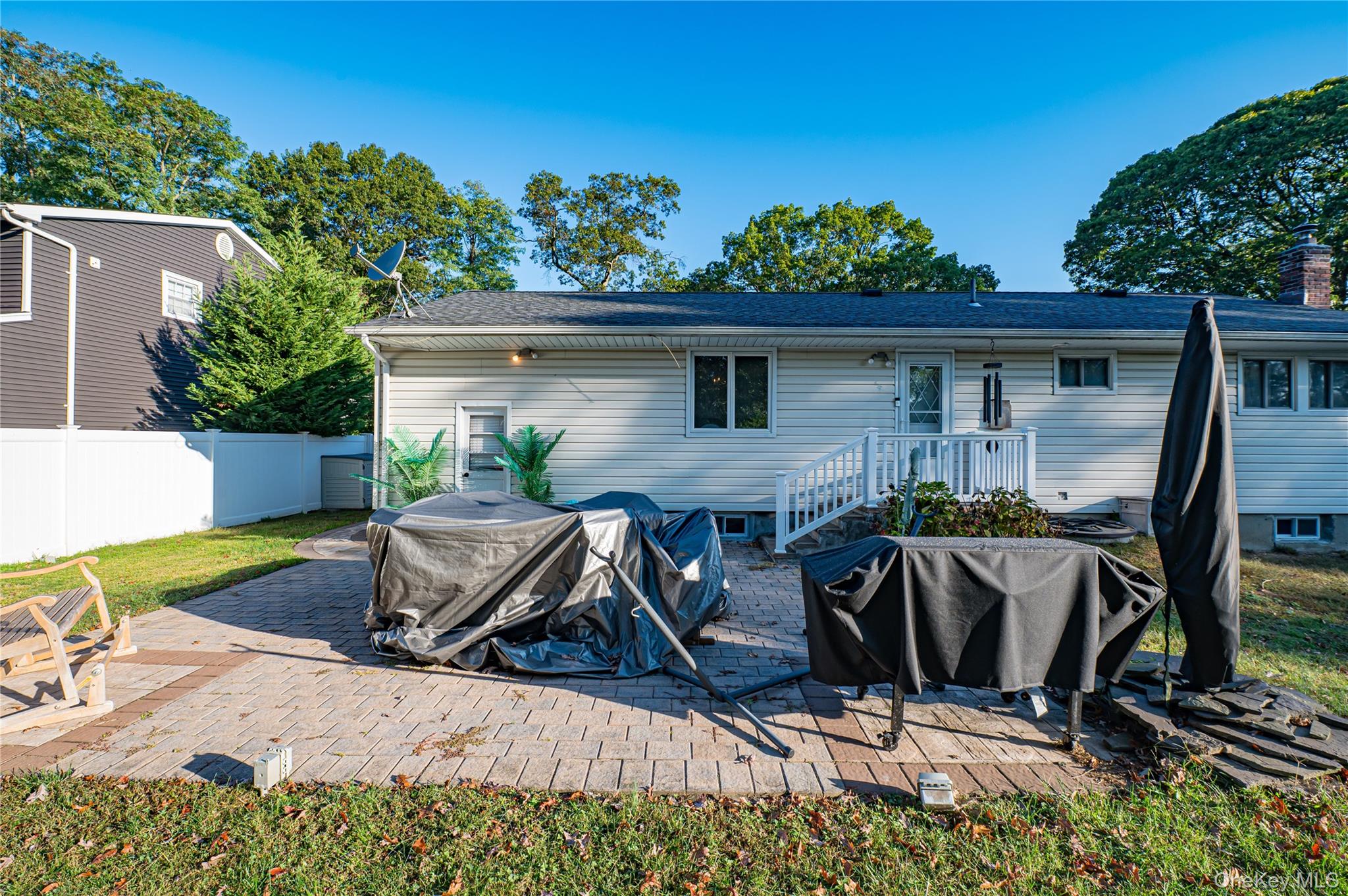 #11 photo, 118 West 6th Street West 6th Street, West Islip , NY 11795