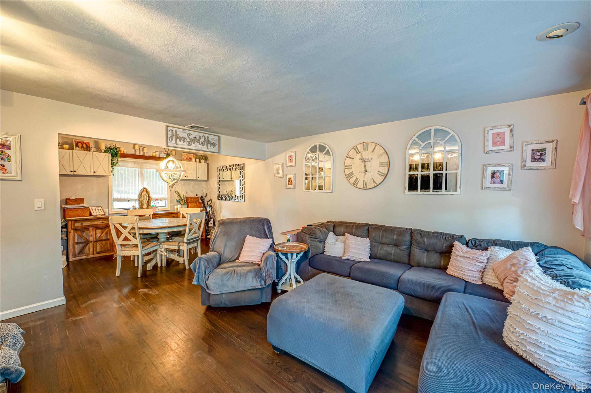 #3 photo, 118 West 6th Street West 6th Street, West Islip , NY 11795