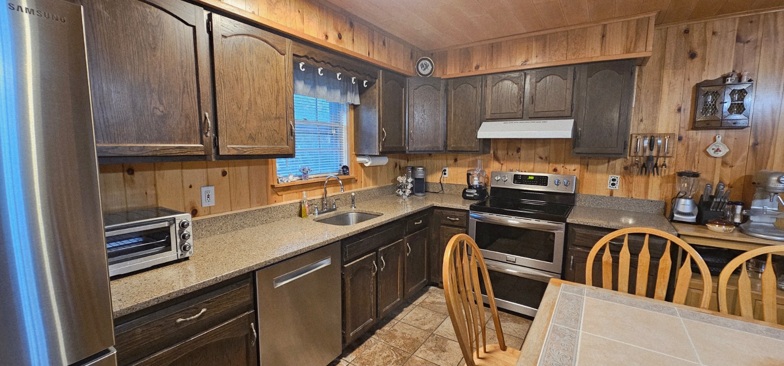 #9 photo, 50 N. Trainor Ave, サフォーク郡 Manorville , NY 11949