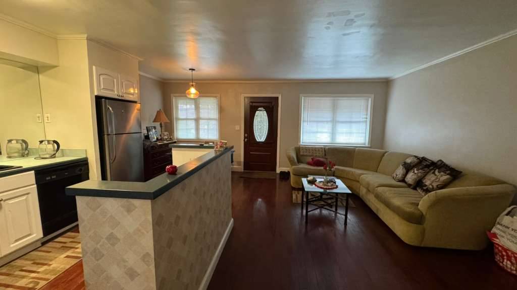 #5 photo, 1124 East 100th Street, Canarsie , NY 11236