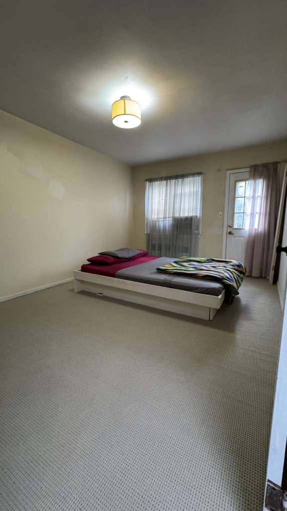 #6 photo, 1124 East 100th Street, Canarsie , NY 11236