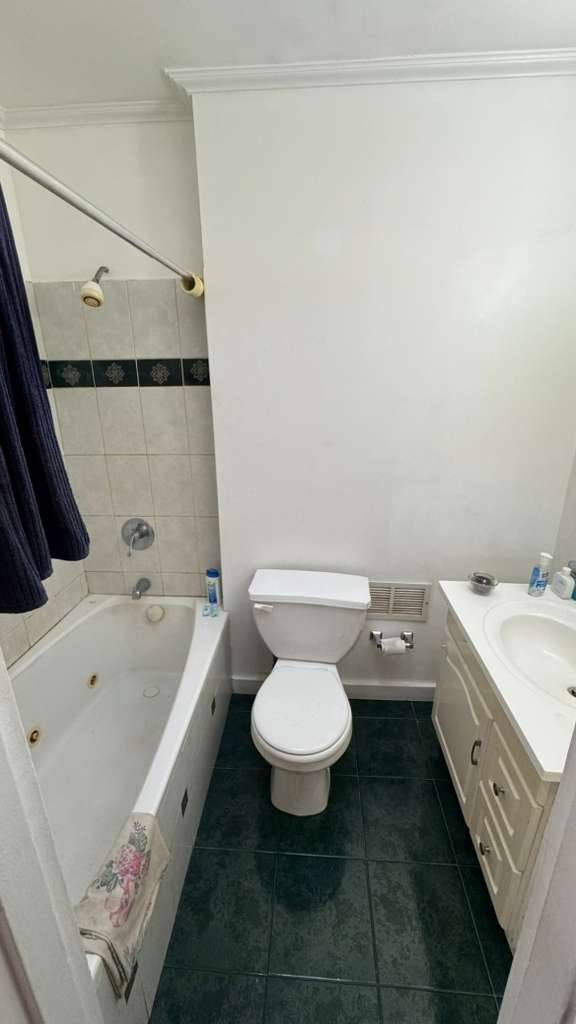 #8 photo, 1124 East 100th Street, Canarsie , NY 11236