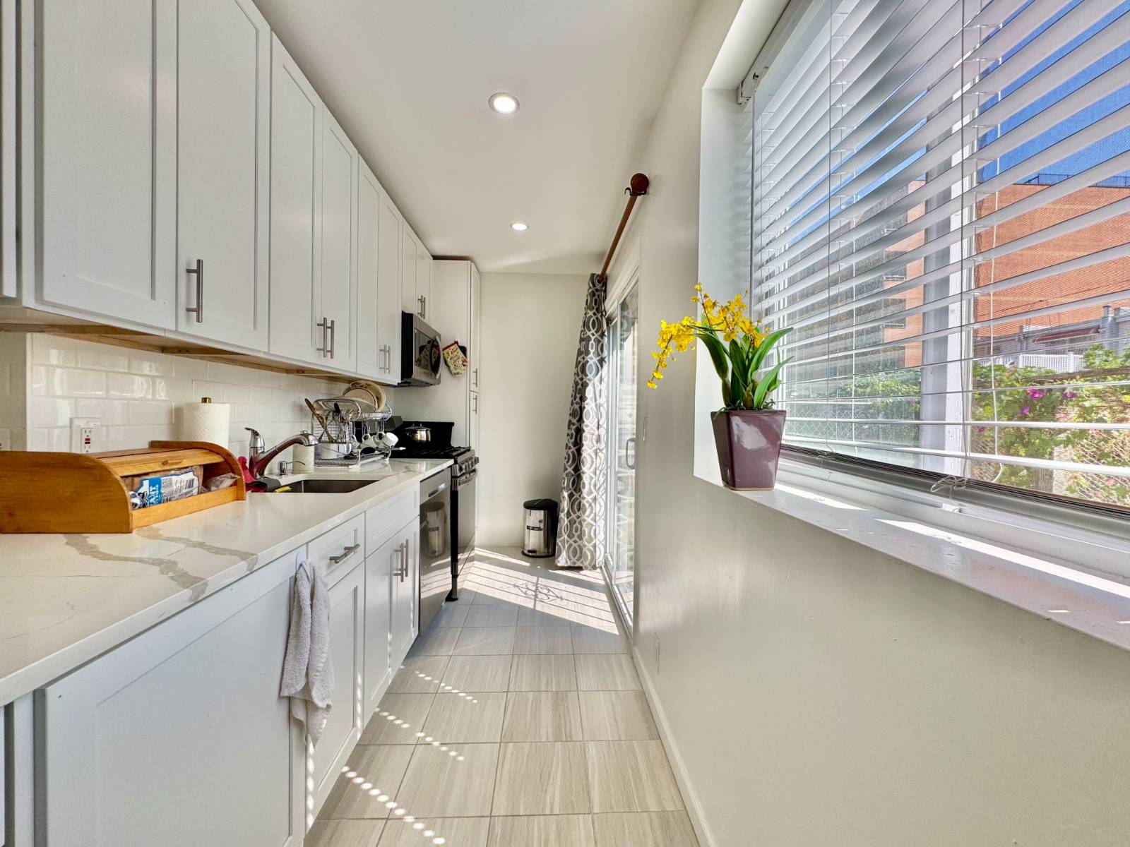 #13 photo, 2847 W 17 St, ブルックリン区 Coney Island , NY 11224