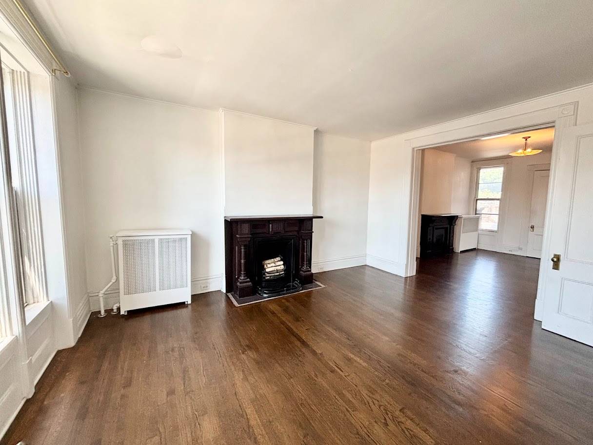 #5 photo, 108 4th Street, #Floor 3, Troy , NY 12180