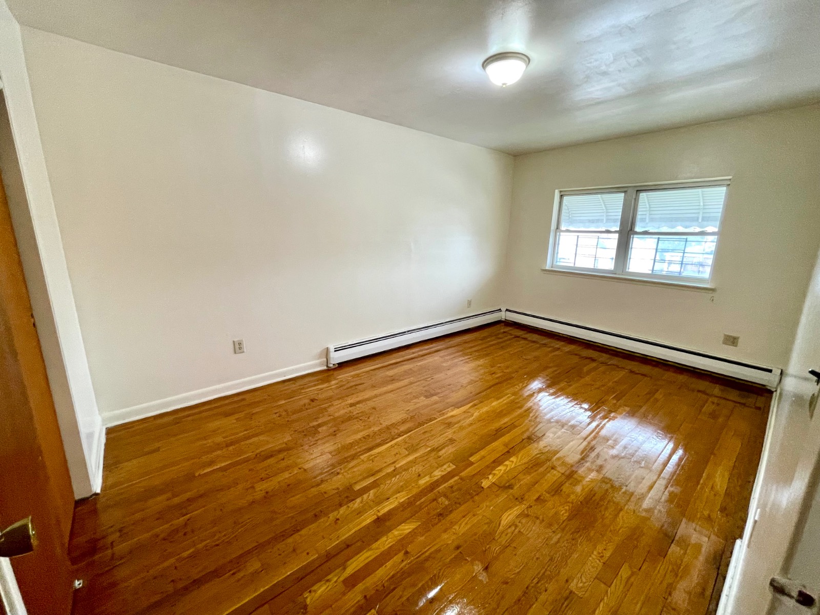 #9 photo, 2916 Gunther Avenue, East Bronx , NY 10469