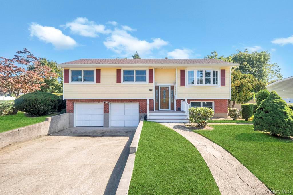 #1 photo, 1399 Ackerson Boulevard, सफ़ोक काउंटी Bay Shore , NY 11706