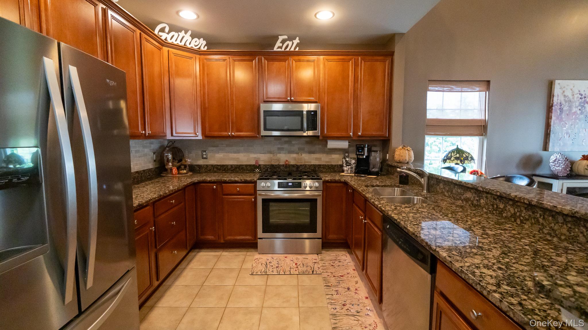 #3 photo, 24 Strangford Court, ナッソー郡 Oceanside , NY 11572