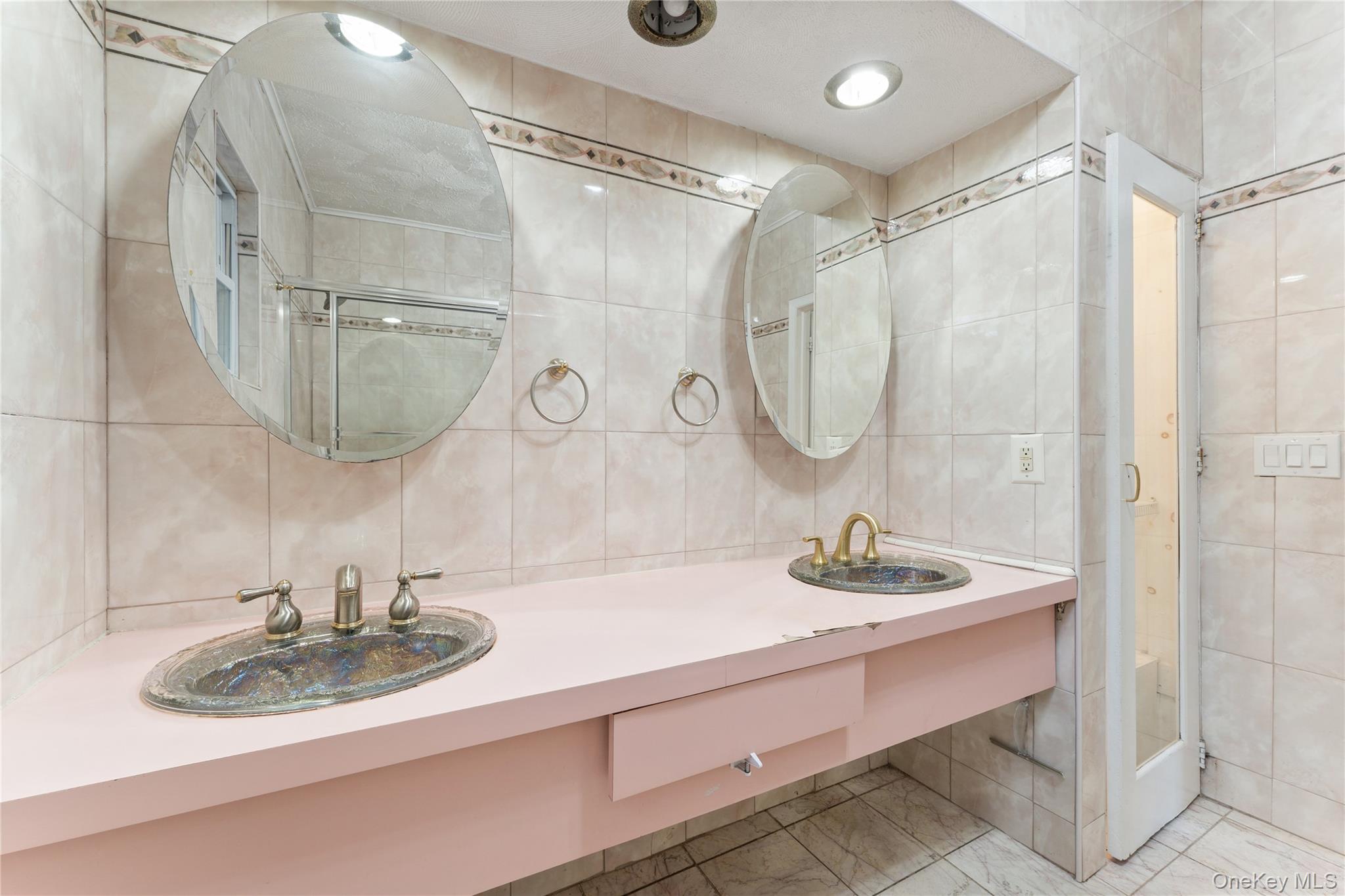 #18 photo, 174 Delaware Avenue, Freeport , NY 11520