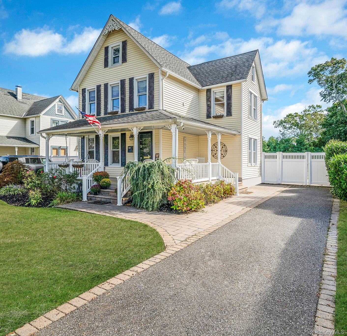 #2 photo, 219 North Ocean Avenue, Patchogue , NY 11772