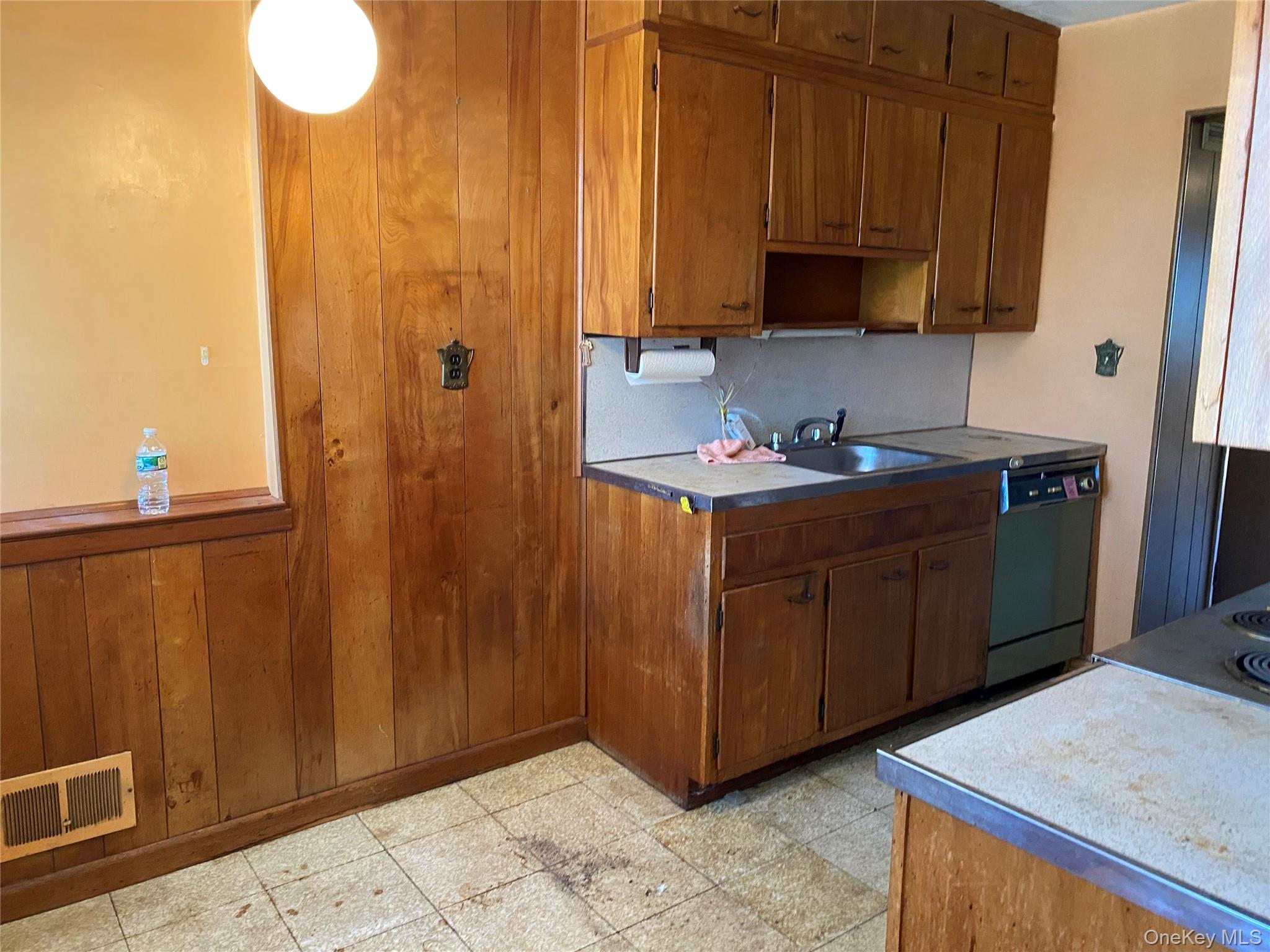 #7 photo, 4 Gerri Lane, Yonkers , NY 10703