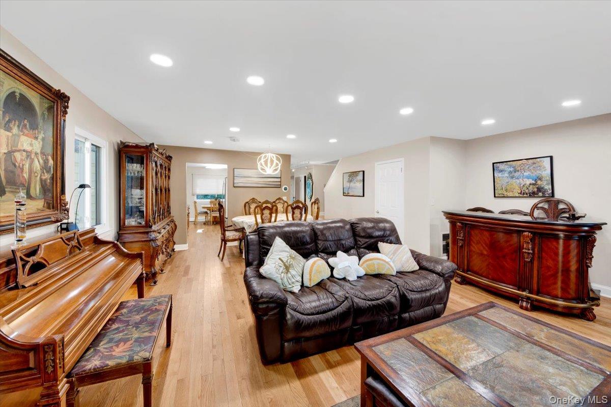 #6 photo, 10 Ironwood Drive, Highland Mills , NY 10930