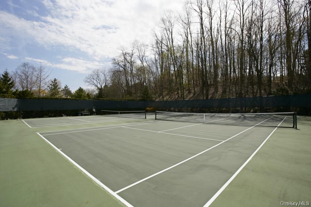 #17 photo, 500 Pondside Drive, White Plains , NY 10607