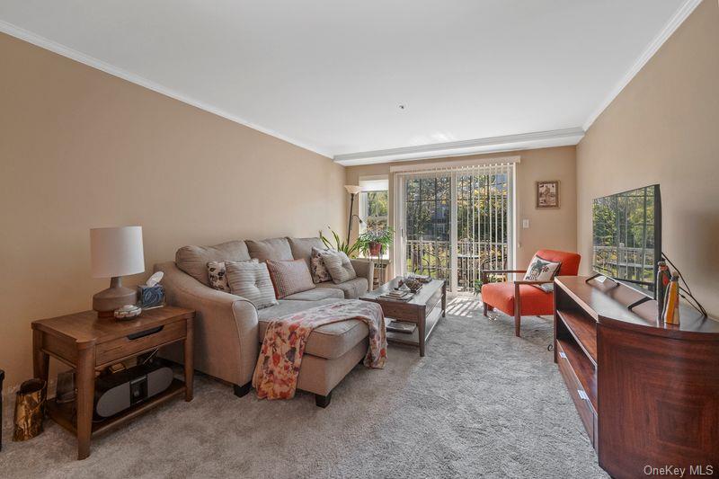 #7 photo, 500 Pondside Drive, White Plains , NY 10607