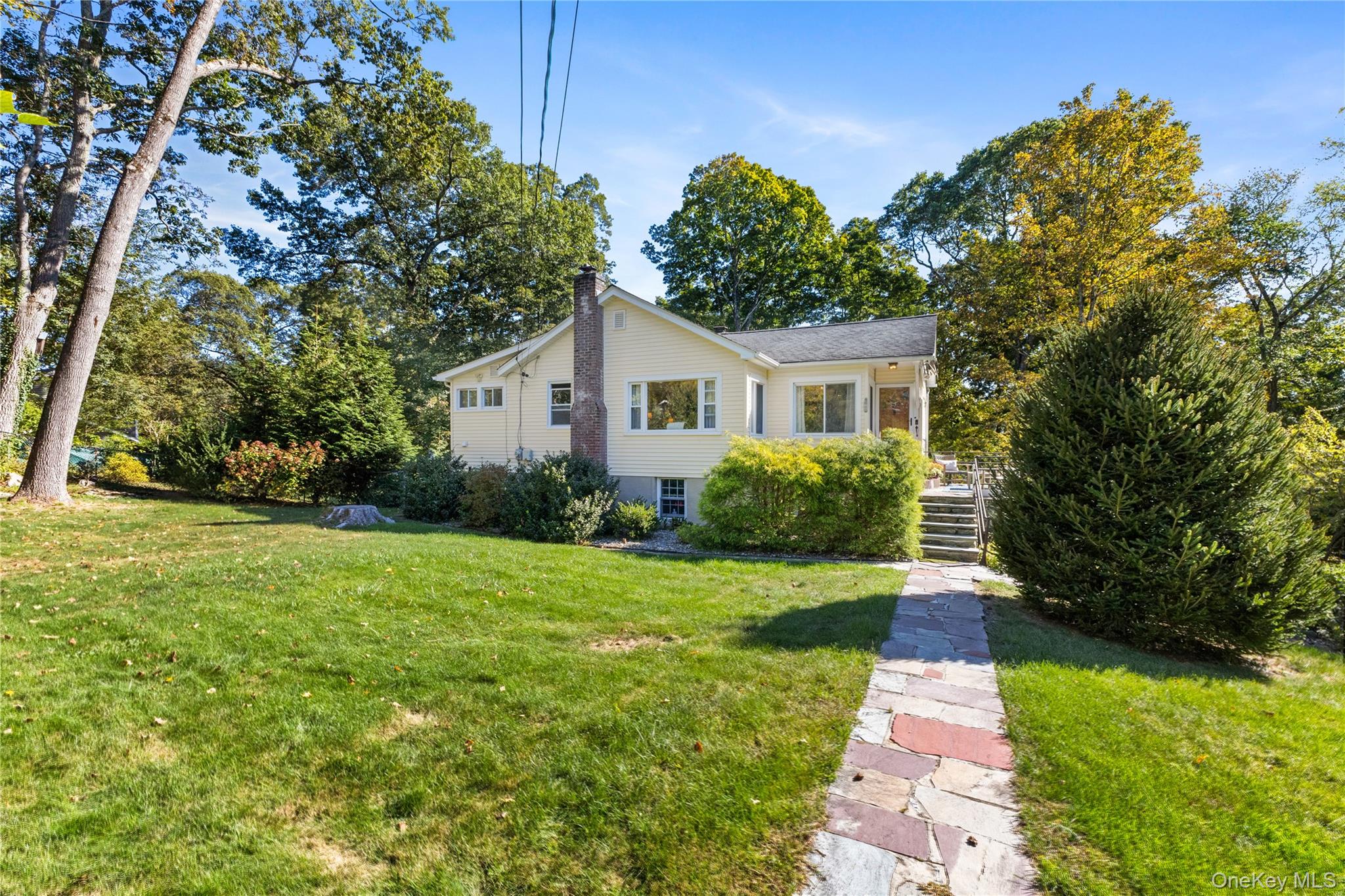 #1 photo, 1645 Amazon Road, Mohegan Lake , NY 10547