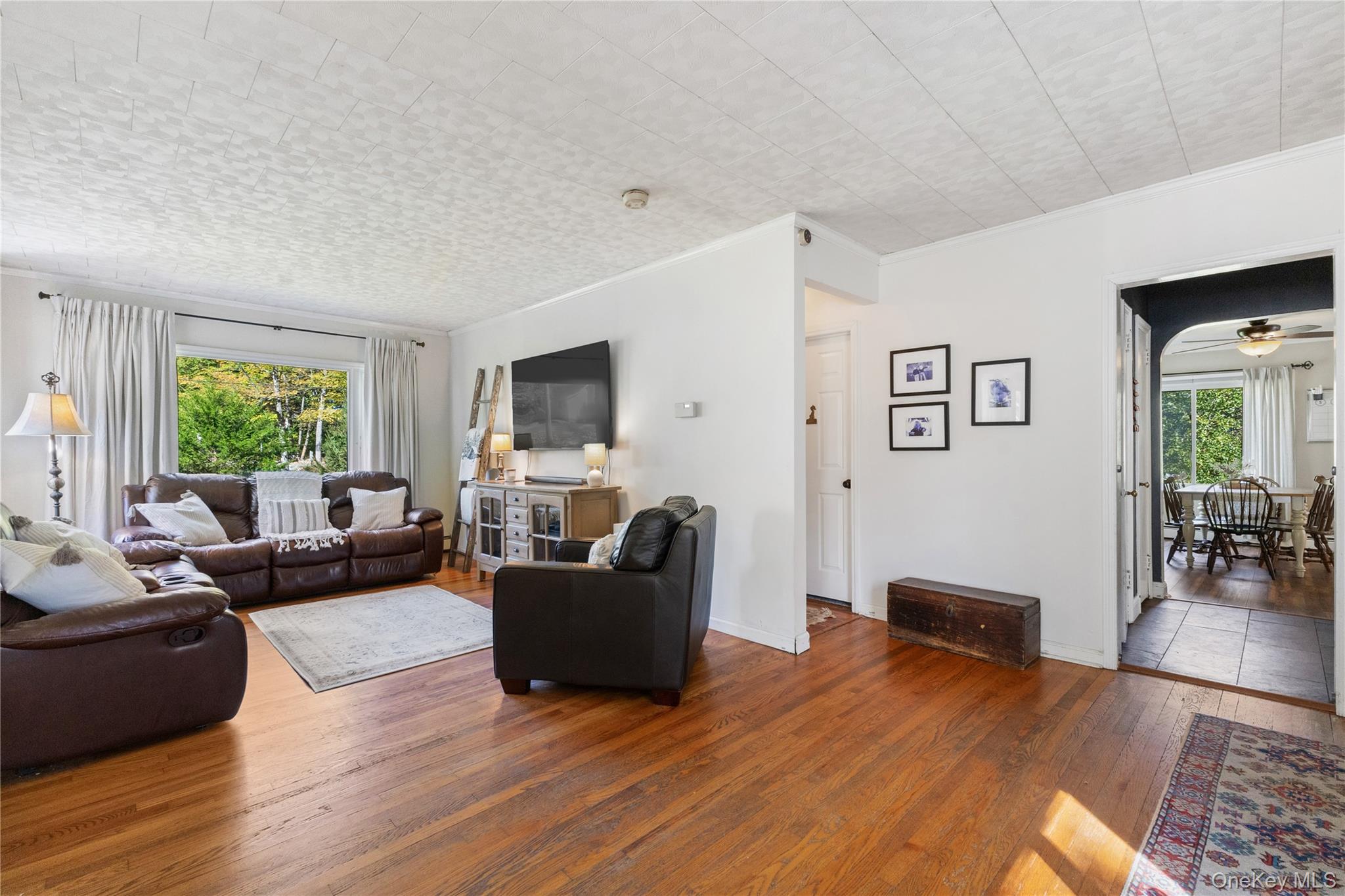 #10 photo, 1645 Amazon Road, Mohegan Lake , NY 10547