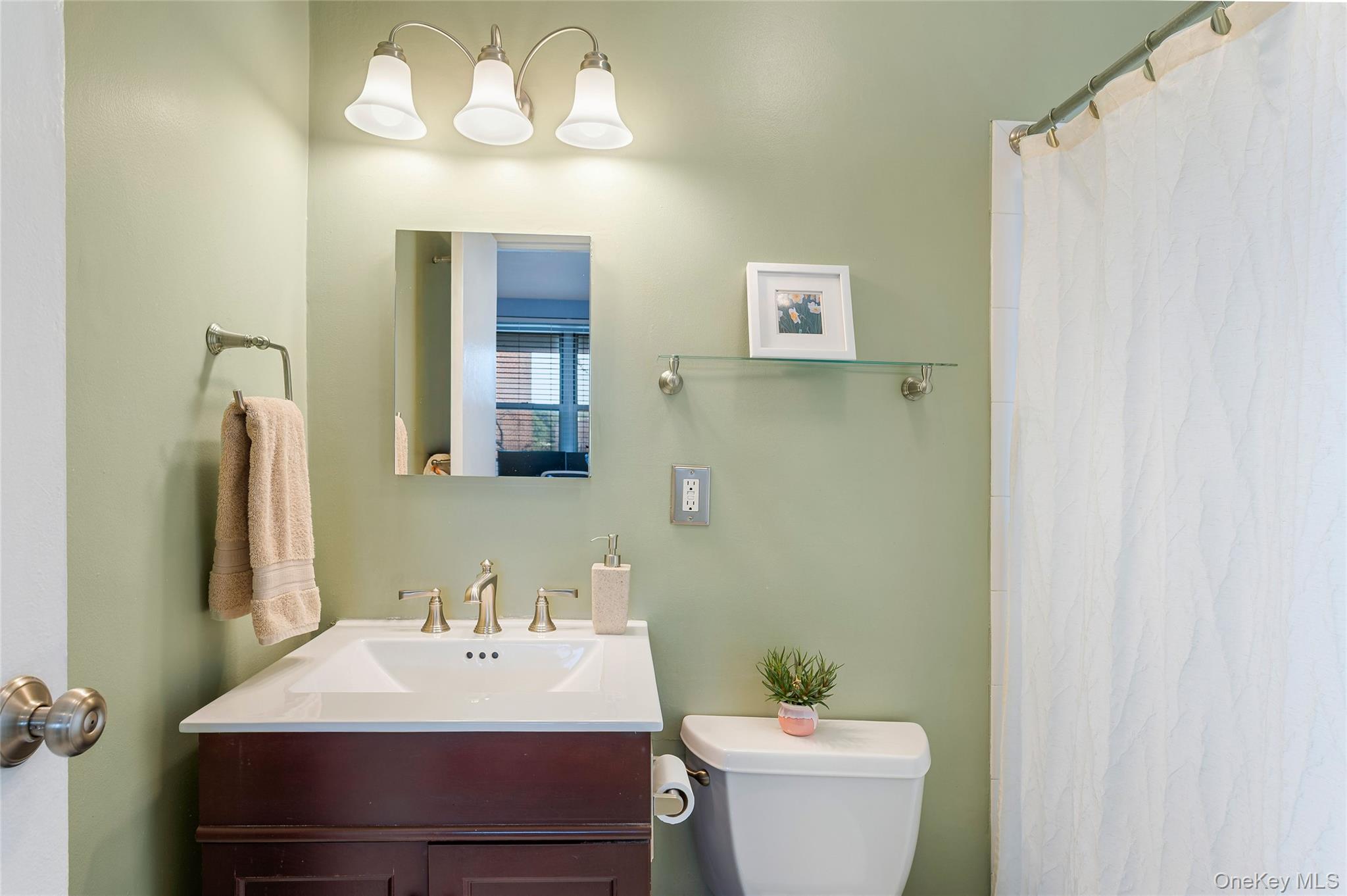 #13 photo, 119 E Hartsdale Avenue, Hartsdale , NY 10530