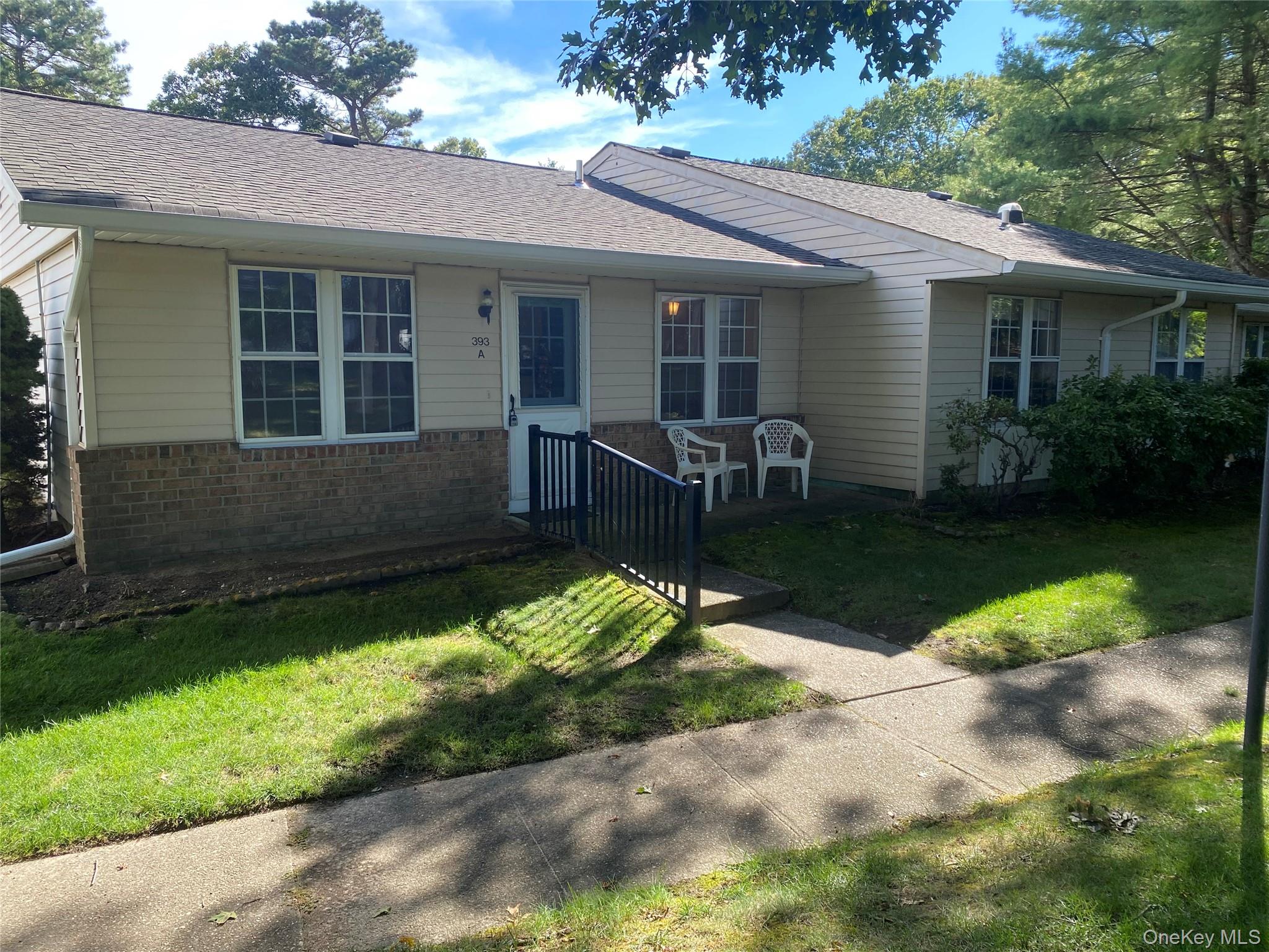 #1 photo, 393 A Woodbridge Drive, 东长岛 Ridge , NY 11961