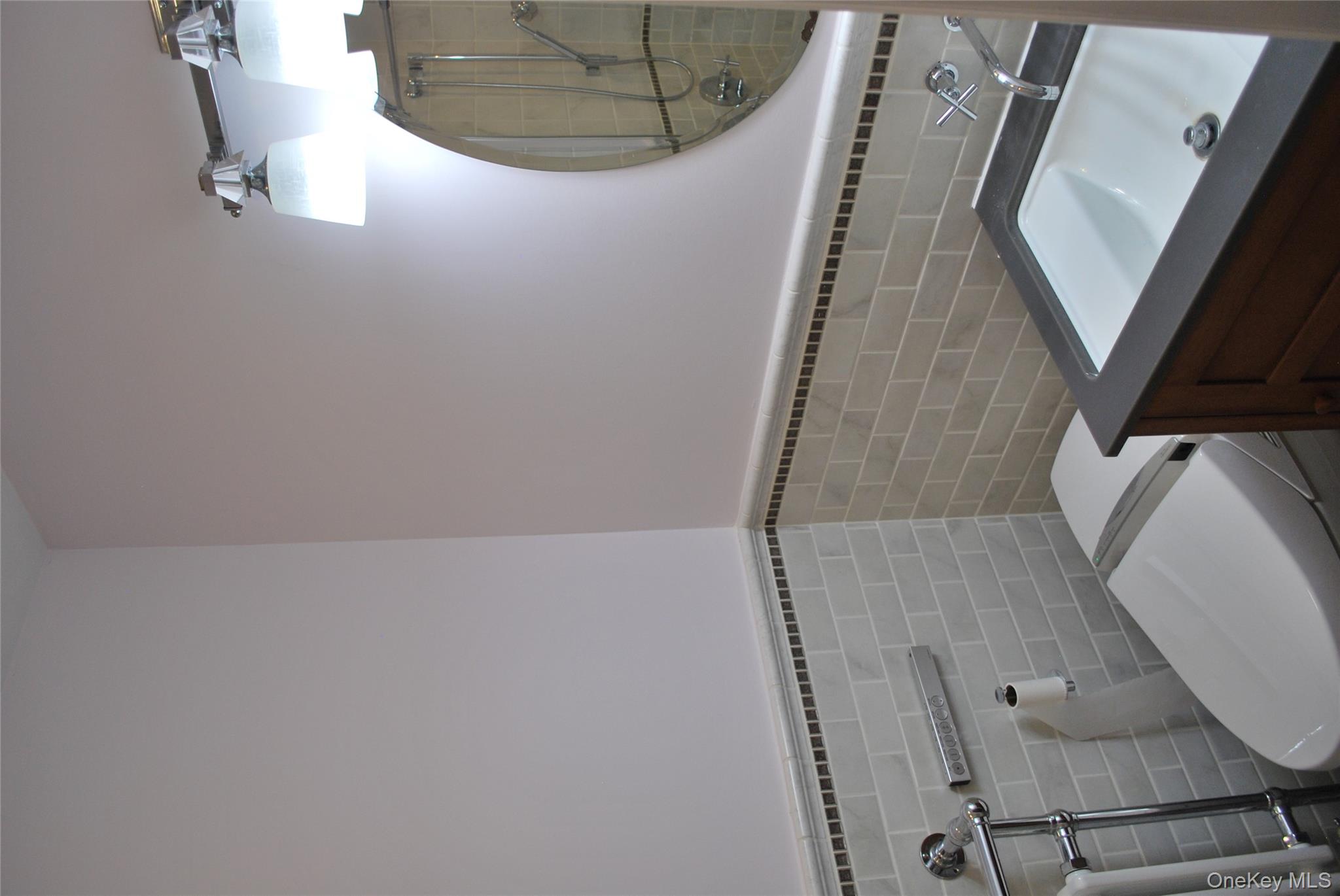 #16 photo, 297 Clocks Boulevard, Massapequa , NY 11758