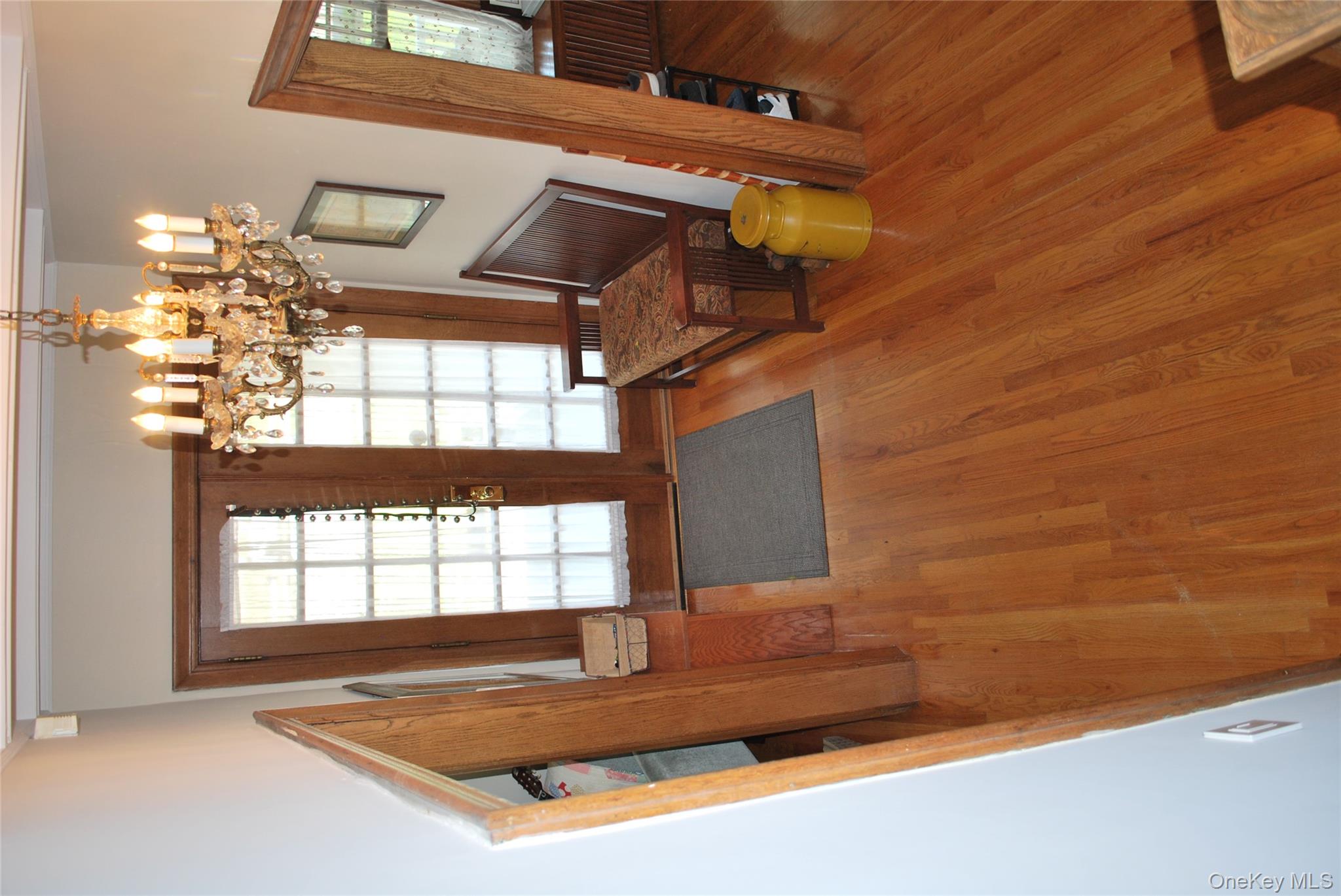 #2 photo, 297 Clocks Boulevard, Massapequa , NY 11758