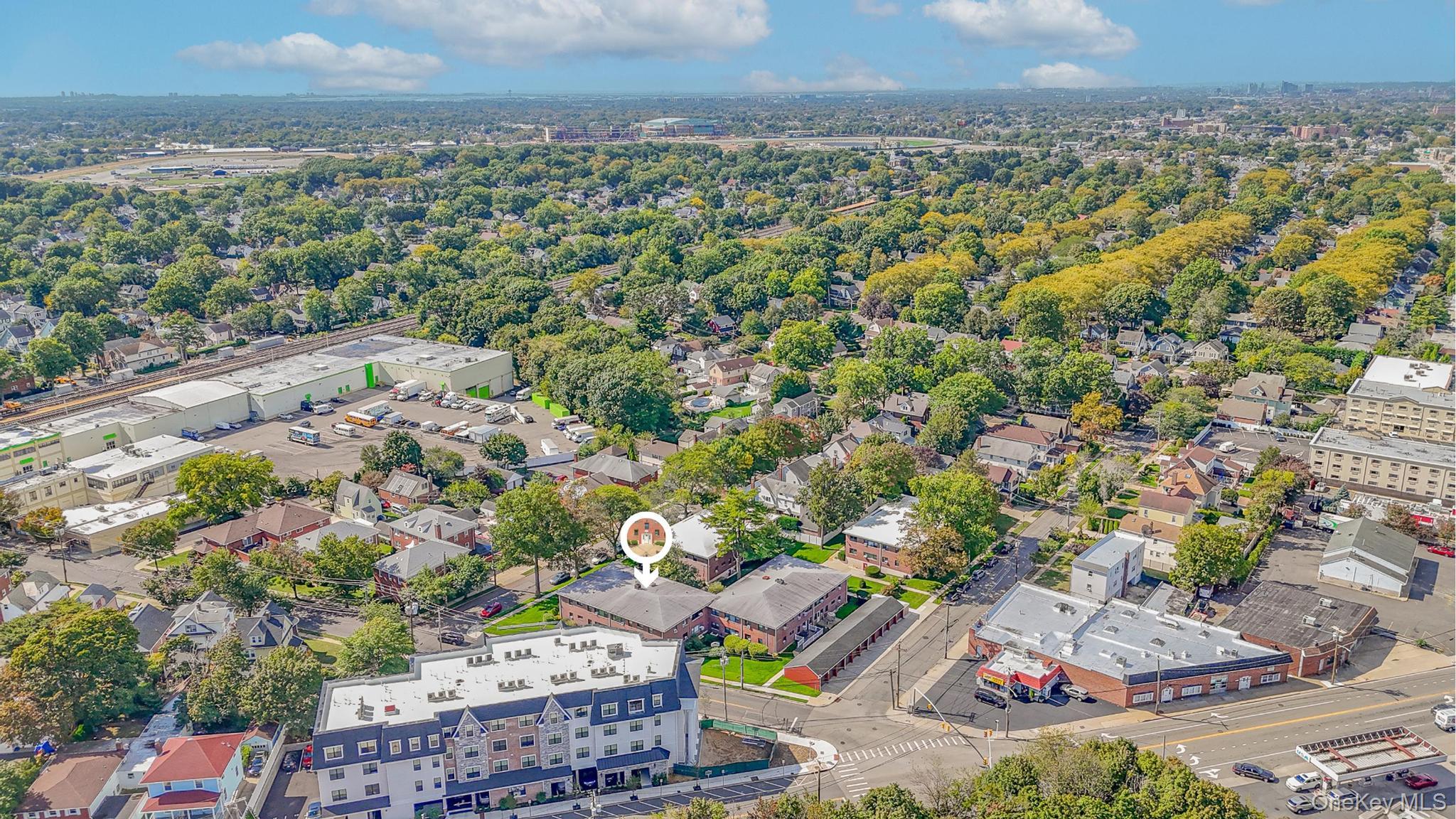 #17 photo, 5 Adelaide Street, 长岛 花卉园 Floral Park , NY 11001