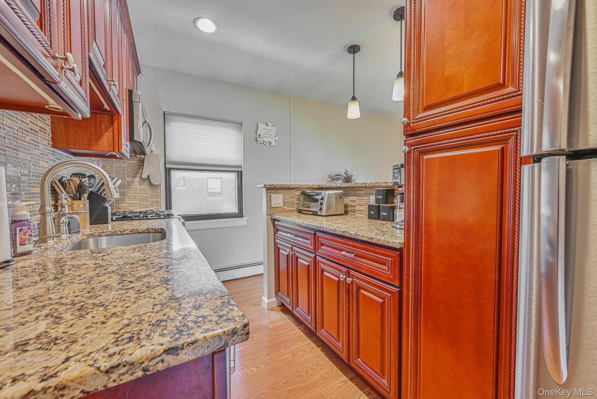 #7 photo, 5 Adelaide Street, 长岛 花卉园 Floral Park , NY 11001